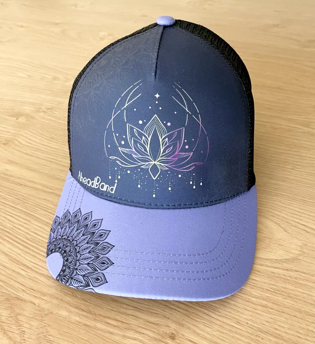 Casquette course à pied et sport extérieur, casquette montagne création suisse, casquette fleur de lotus