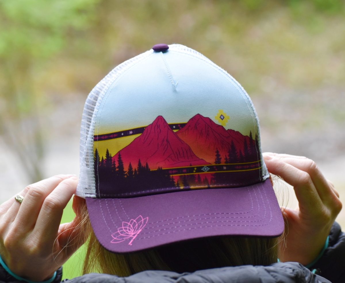 Casquette running Trucker, Inspirés par la nature, montagne, création suisse, Le Cervin noir et blanc, montagne suisse,Casquette fleur, lotus, Brenleire et Foliéran