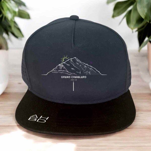 Casquette montagne suisse streetwear, casquette urbaine, look streetwear, création suisse, casquette montagnarde, Diablerets. Chavalard, Dent Blanche, Dents-du-Midi, explore, outdoor, Gastlosen, Muveran, Combin, Pilatus, camping, tente, AHBD, Moléson, casquette bébé