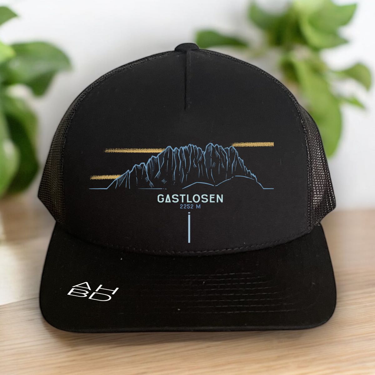 Casquette montagne suisse streetwear, casquette urbaine, look streetwear, création suisse, casquette montagnarde, Diablerets. Chavalard, Dent Blanche, Dents-du-Midi, explore, outdoor, Gastlosen, Muveran, Combin, Pilatus, camping, tente, AHBD, Moléson,