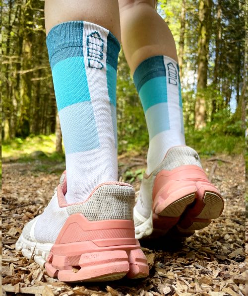 chaussettes de course à pied, chaussettes de sport chaussettes de vélo, chaussettes de running, montagne suisse, accessoires montagne, running socks, cycling socks