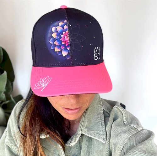 casquette montagne suisse, casquette mandala, casquette sport suisse, casquette montagne, casquette alpes, trucker, running trucker, casquette running, casquette alpes, casquette lotus, casquette mandala Prana