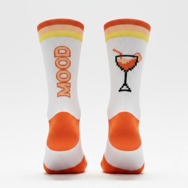 Chaussettes de sport, chaussettes performance, chaussettes personnalisables, chaussettes running, chaussettes cycling, chaussettes alpines,, chaussettes montagnes, chaussettes suisses, chaussettes montagnes suisses, chaussettes apéro, chaussettes spritz, chaussettes fleurs