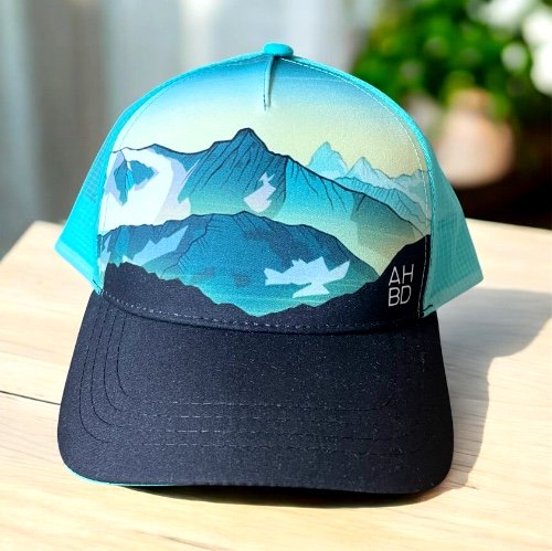 casquette montagne suisse, casquette mandala, casquette sport suisse, casquette montagne, casquette alpes, trucker, running trucker, casquette running, casquette alpes, casquette lotus, casquette montagne suisse grand chavalard